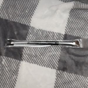 Younique angled shadow/sponge brush